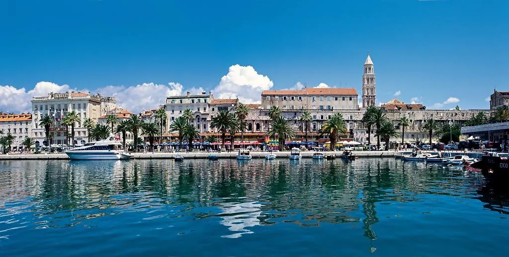 The Palace Collection In Split Centre 크로아티아